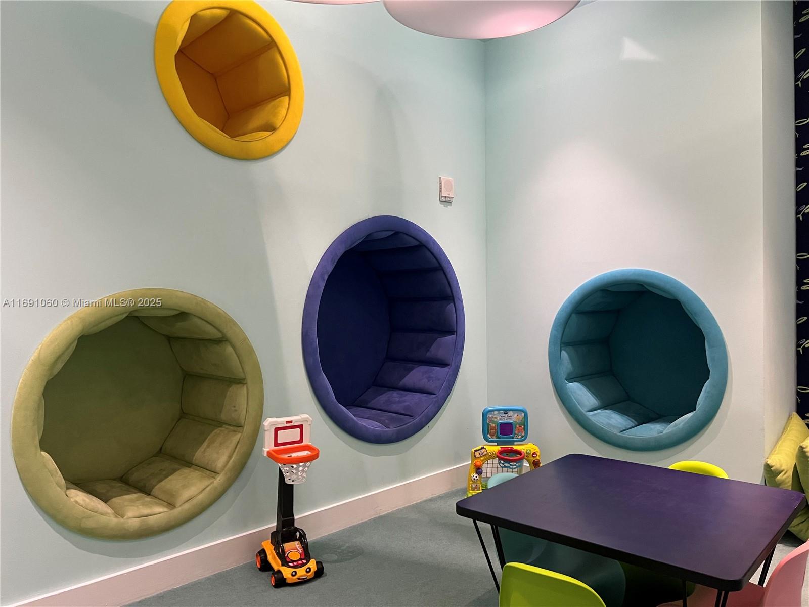 MARINA PALMS RESIDENCES S - Residential