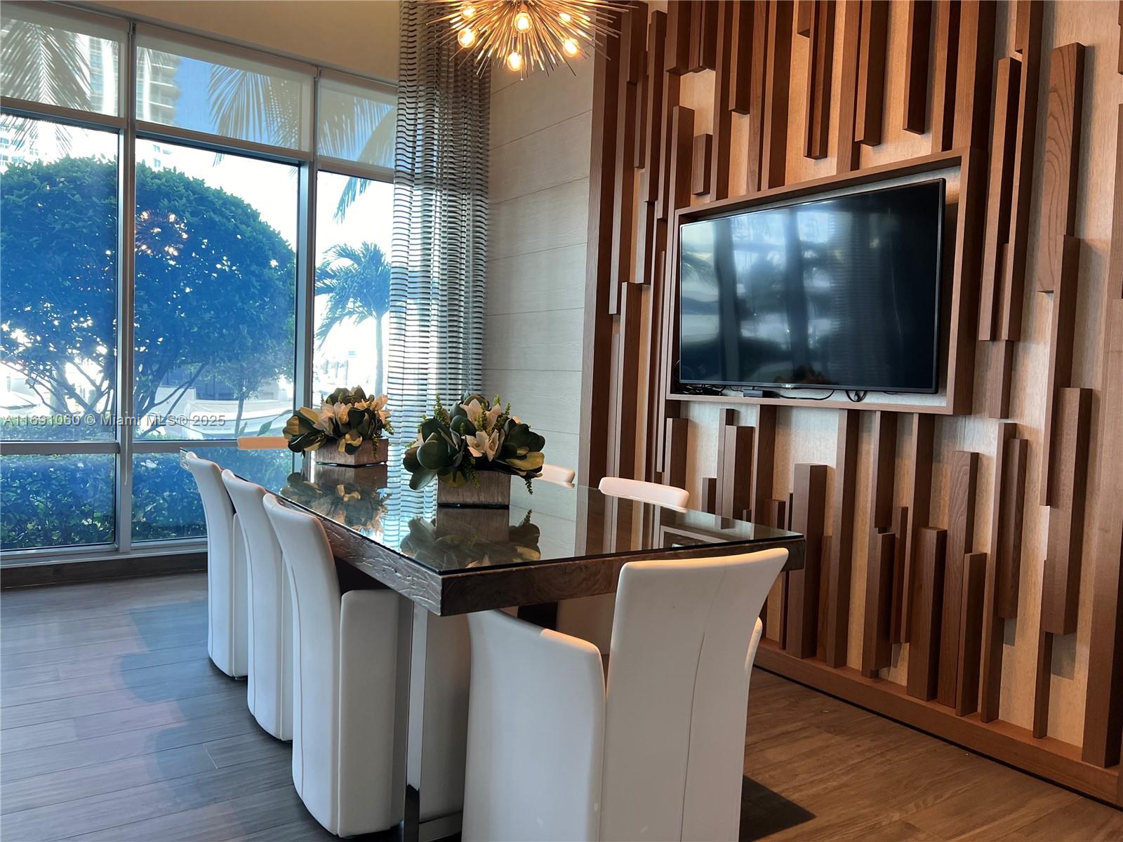 MARINA PALMS RESIDENCES S - Residential