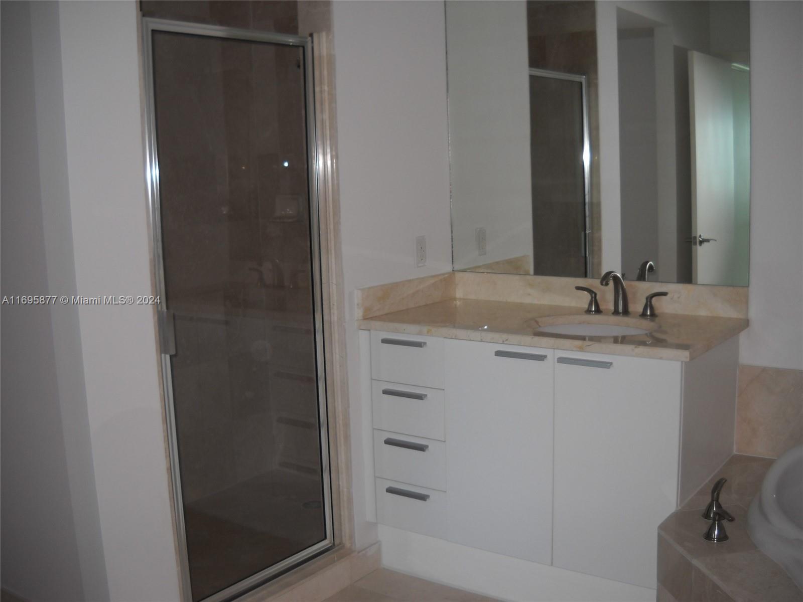 THE OAKS I CONDO - Residential Lease