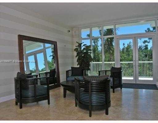 THE OAKS I CONDO - Residential Lease