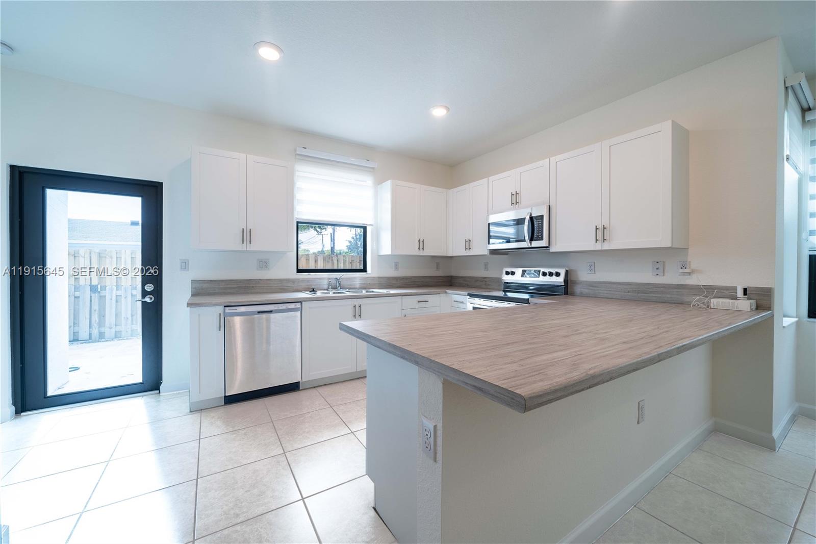 RIVERSIDE NO 2 - Residential