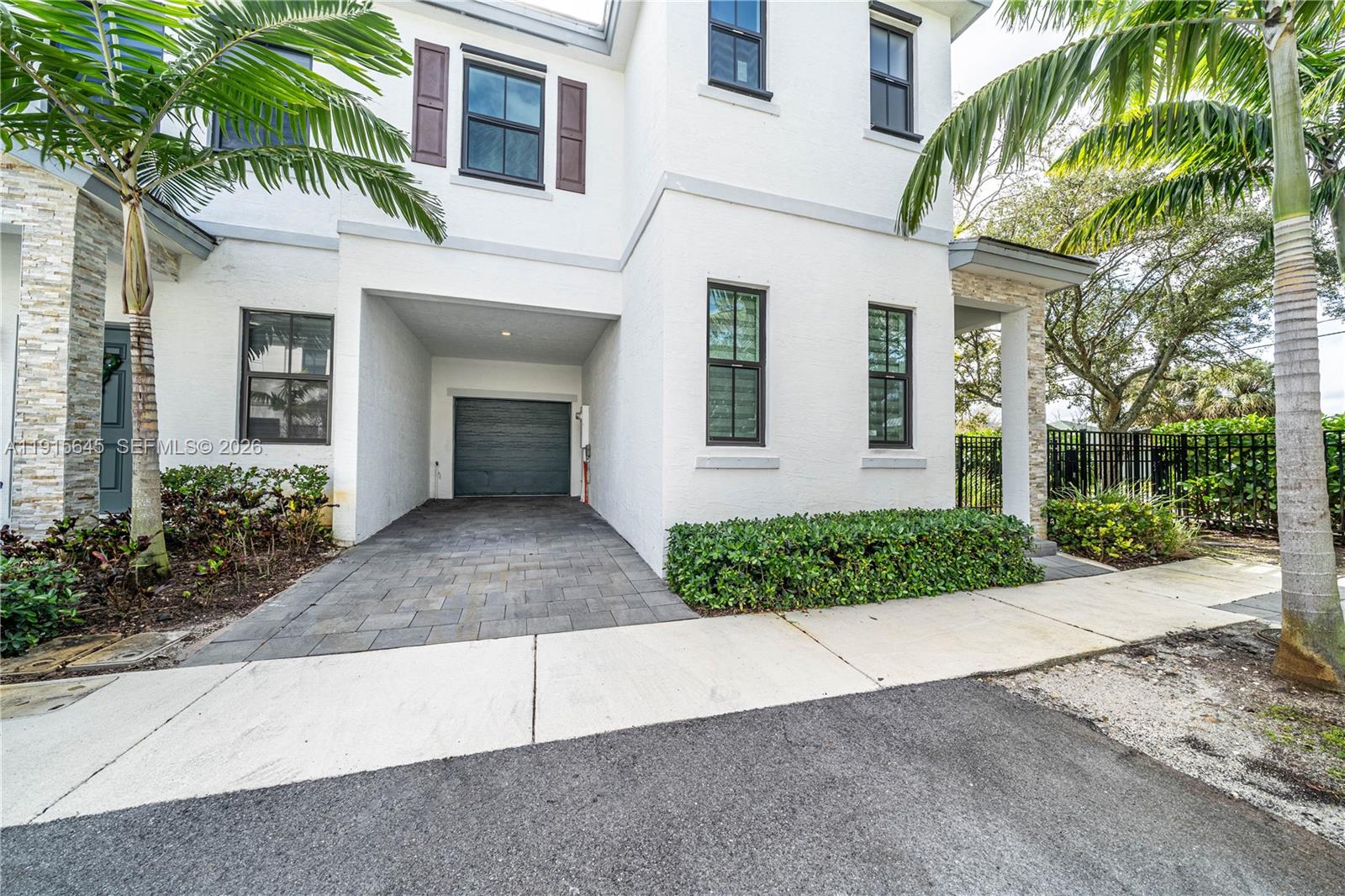 RIVERSIDE NO 2 - Residential