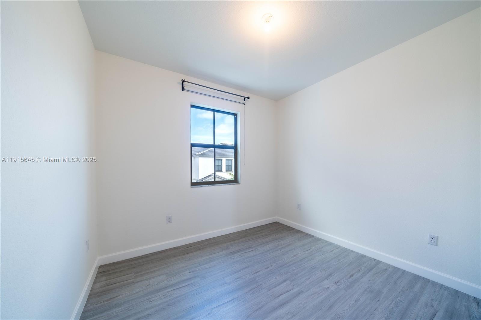 RIVERSIDE NO 2 - Residential