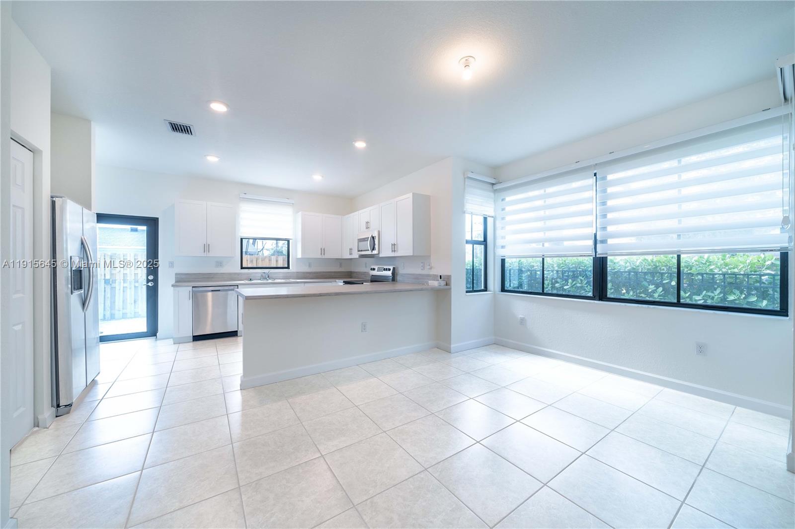 RIVERSIDE NO 2 - Residential