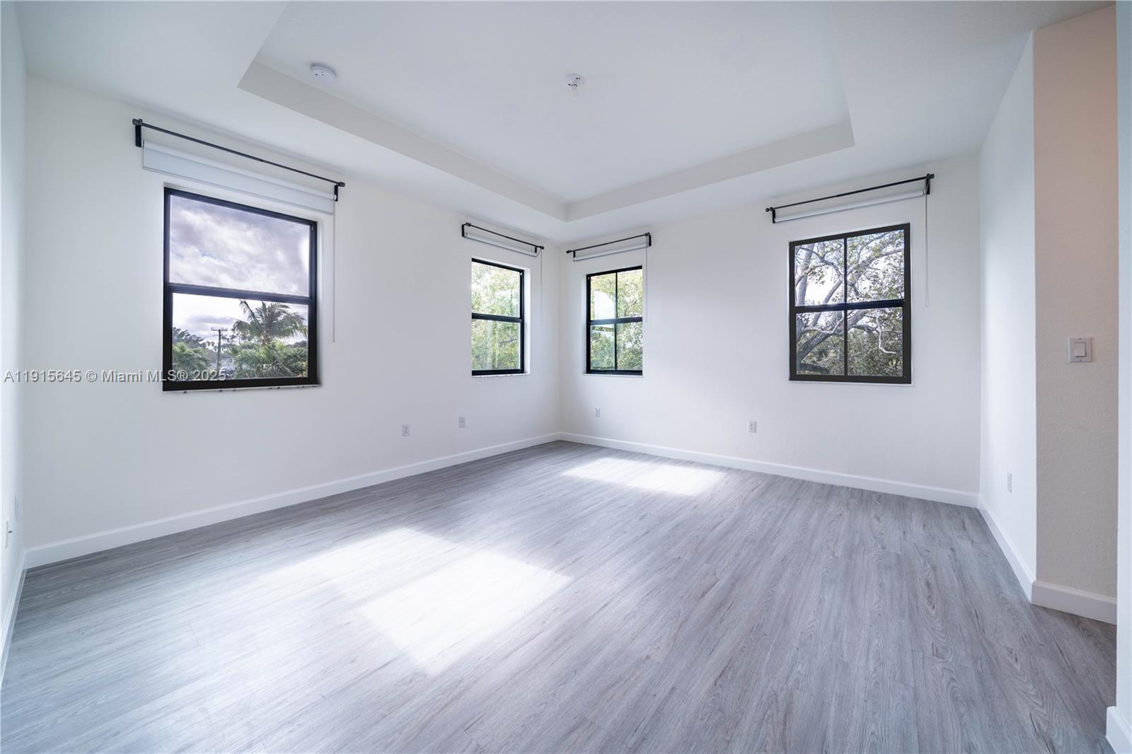 RIVERSIDE NO 2 - Residential