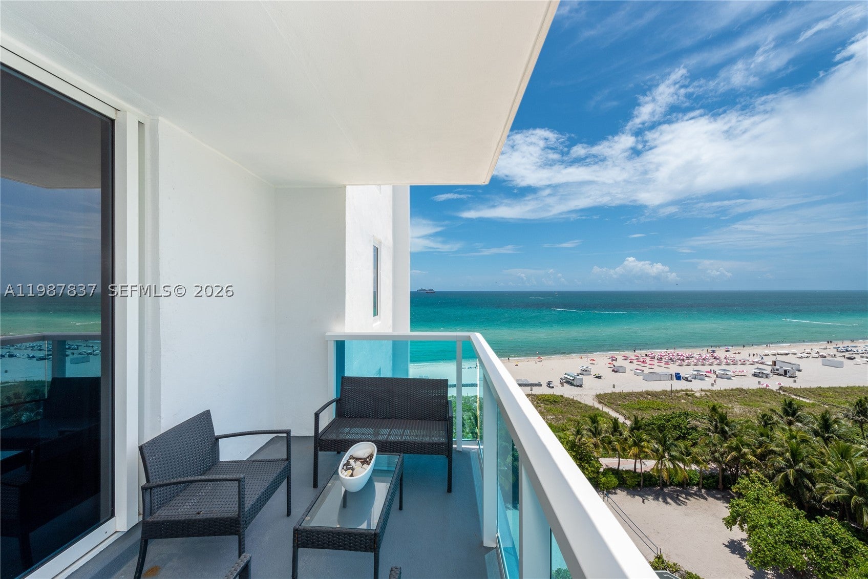 2301 Collins Ave