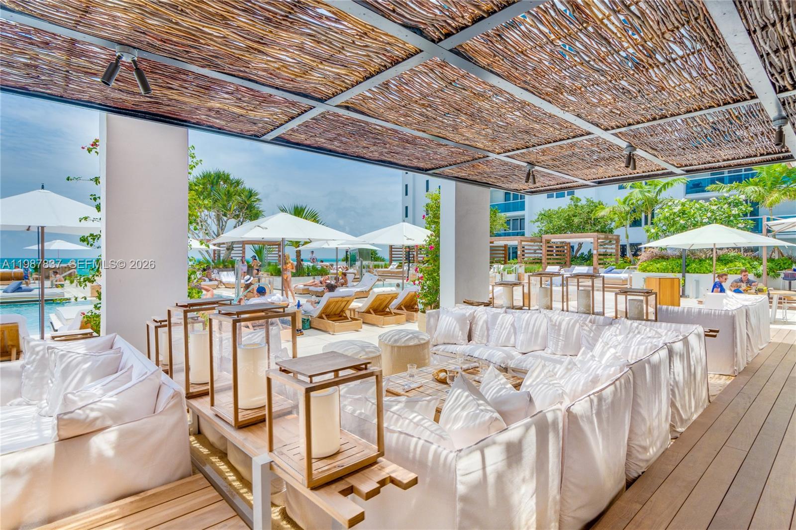 RONEY PALACE CONDO - Residential