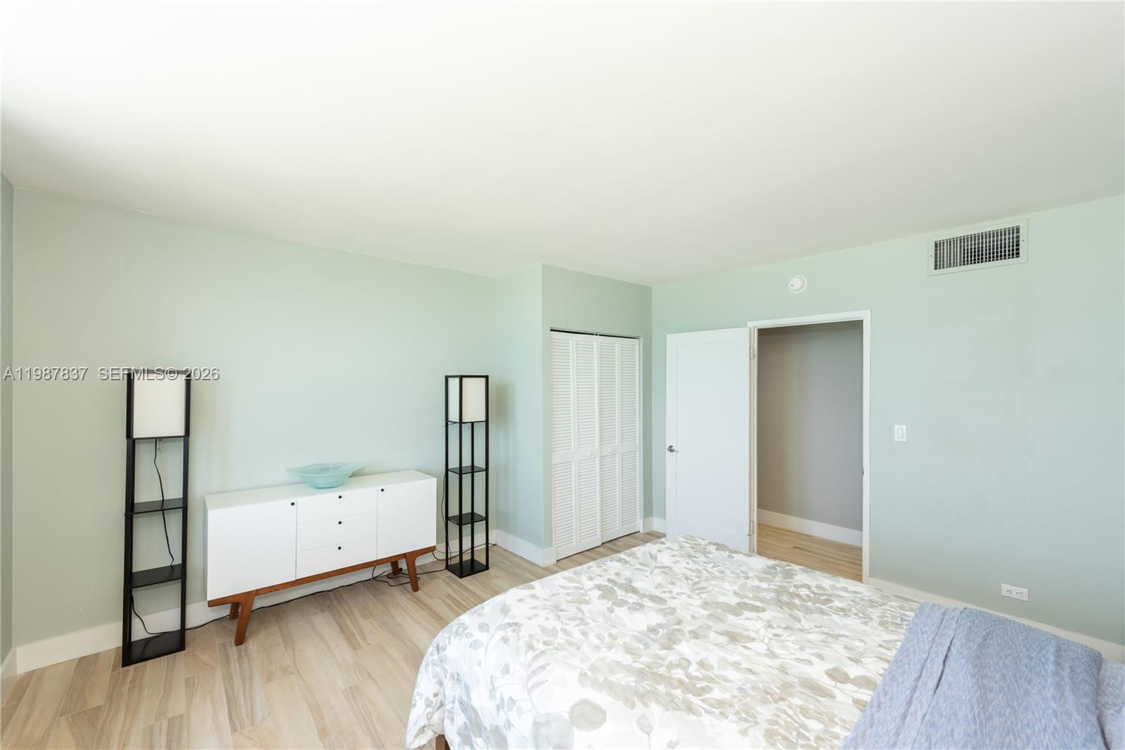 RONEY PALACE CONDO - Residential