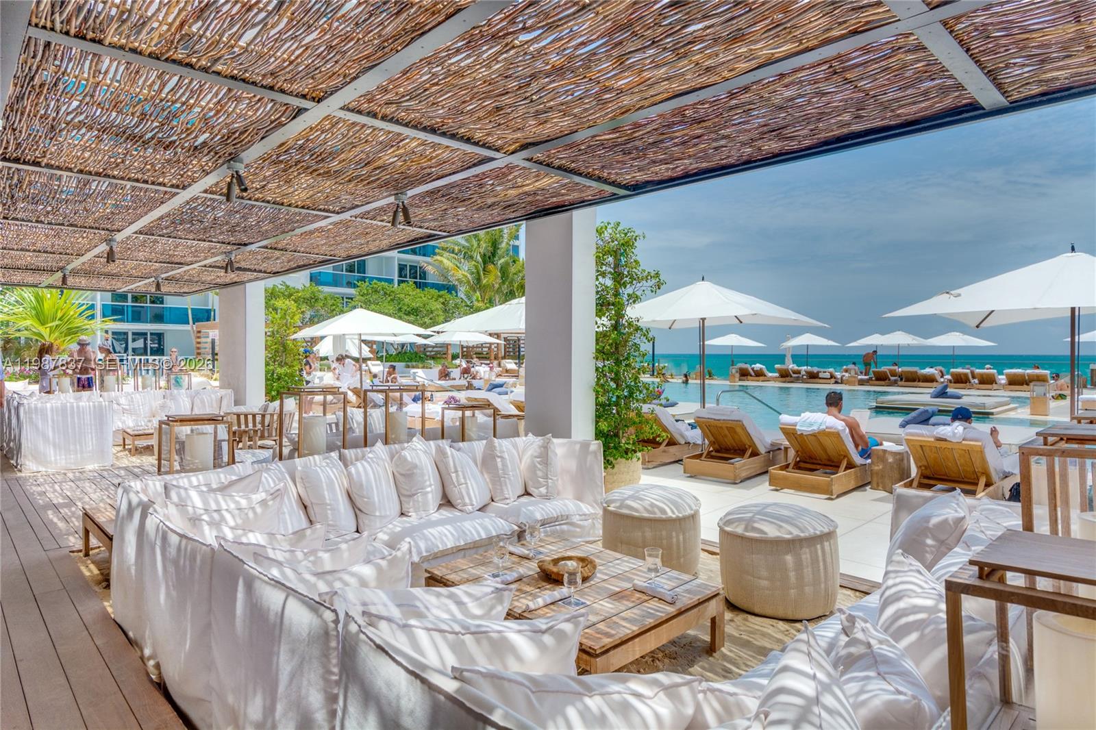 RONEY PALACE CONDO - Residential