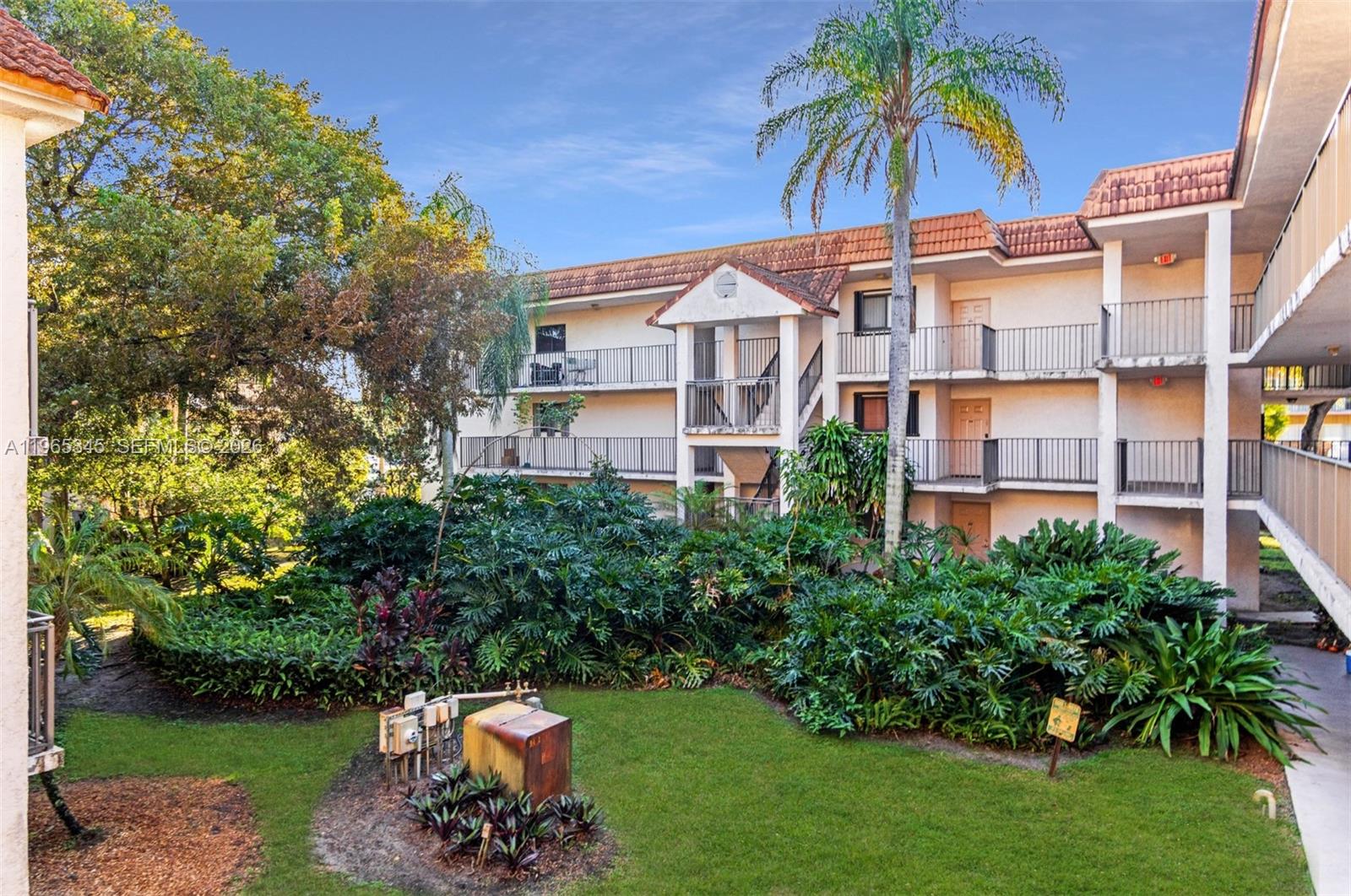 JASMINE LAKES I CONDO - Residential