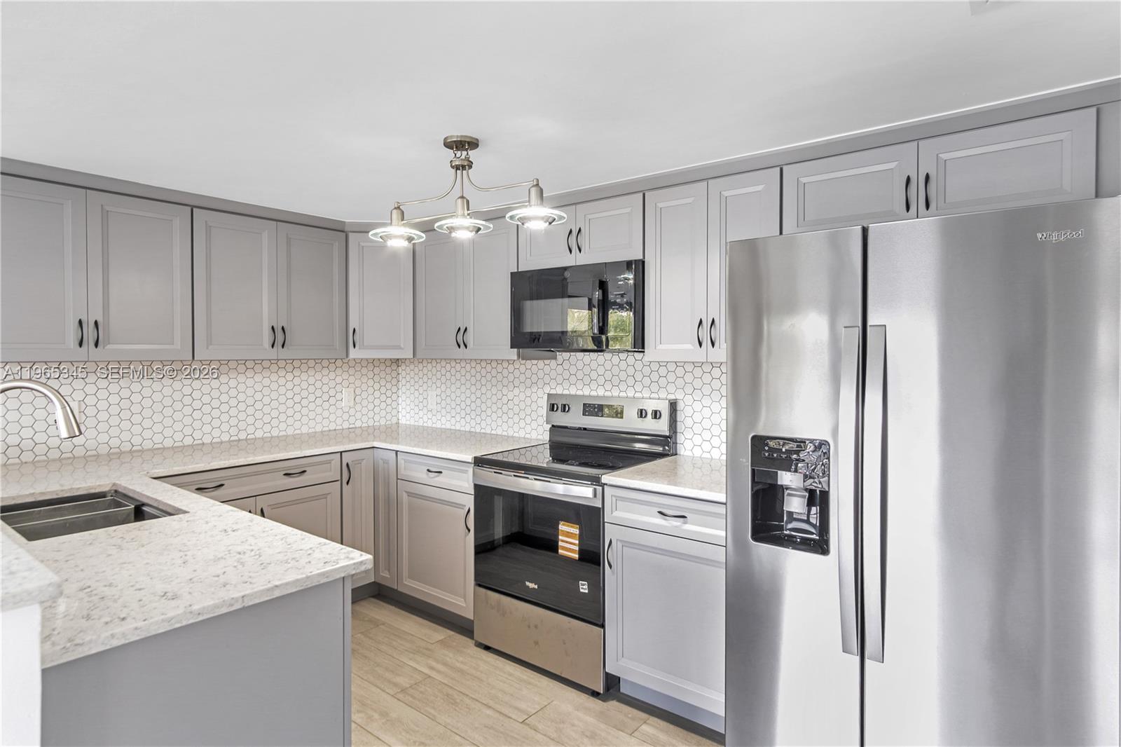 4705 SW 62nd Ave 204