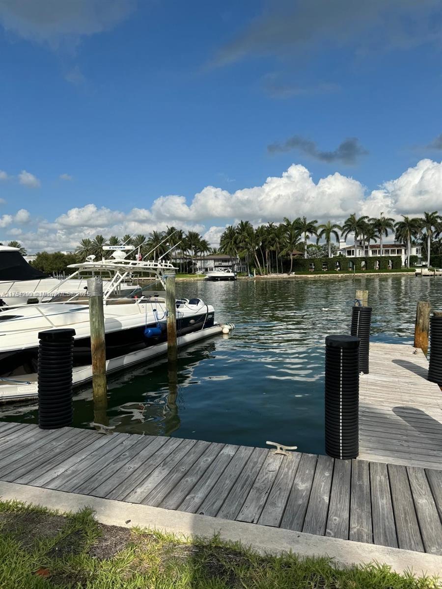 THE CARRIAGE CLUB SOUTH - Land