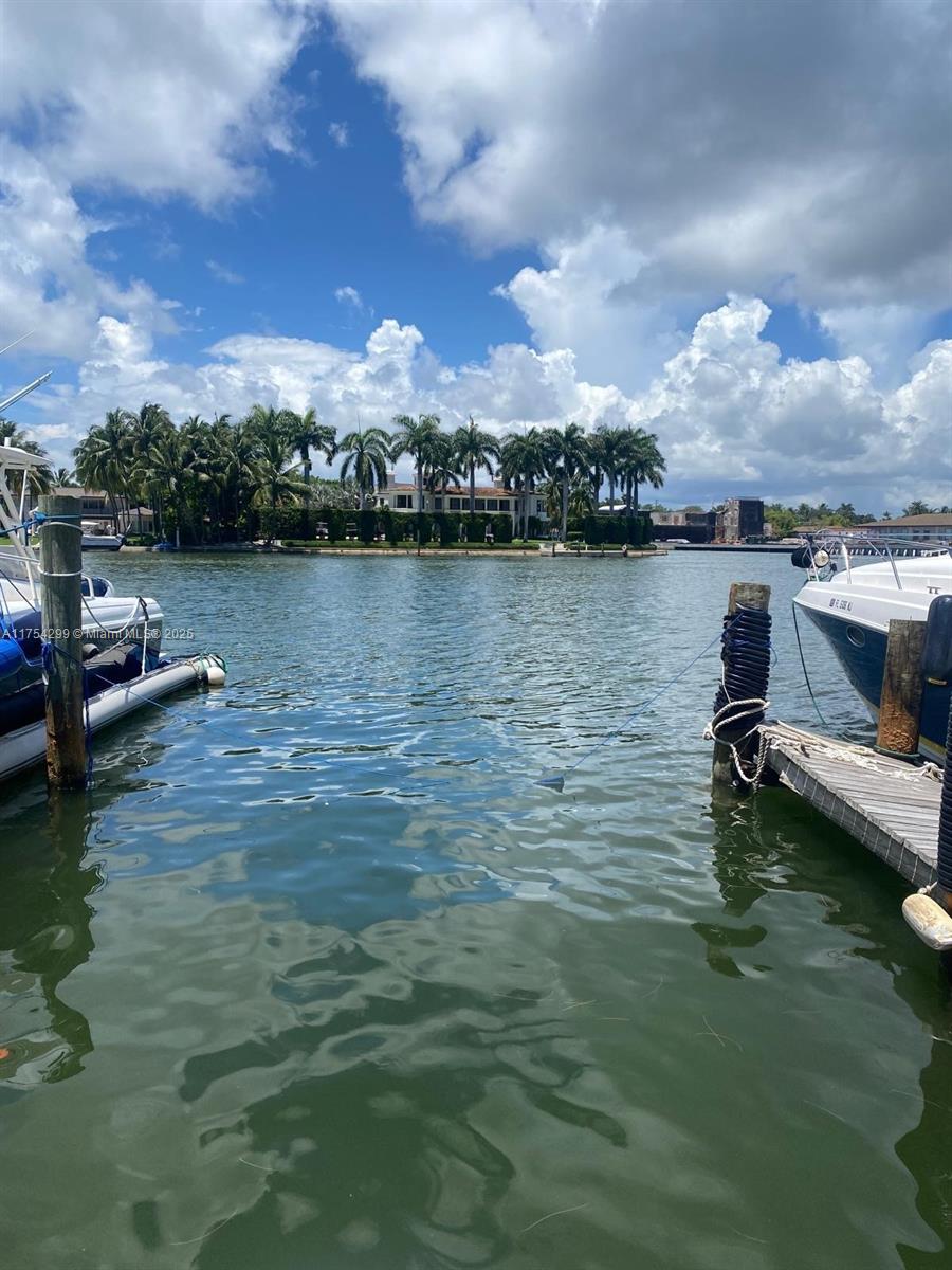 THE CARRIAGE CLUB SOUTH - Land