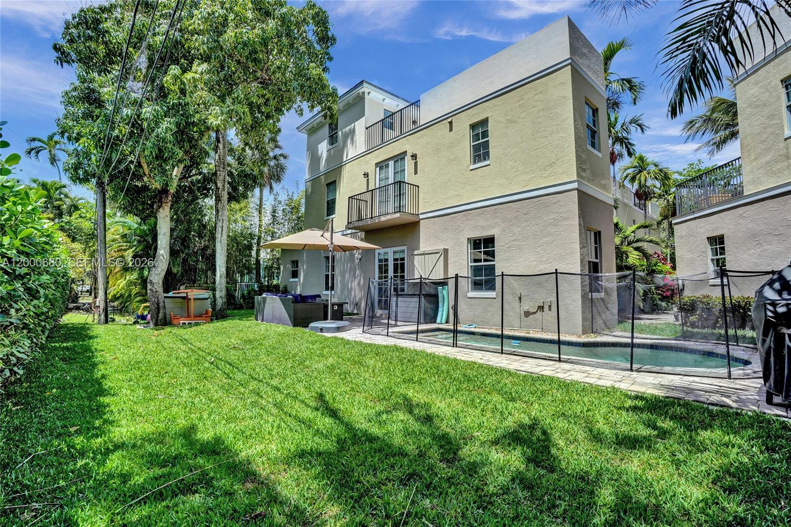 Tarpon River - Residential