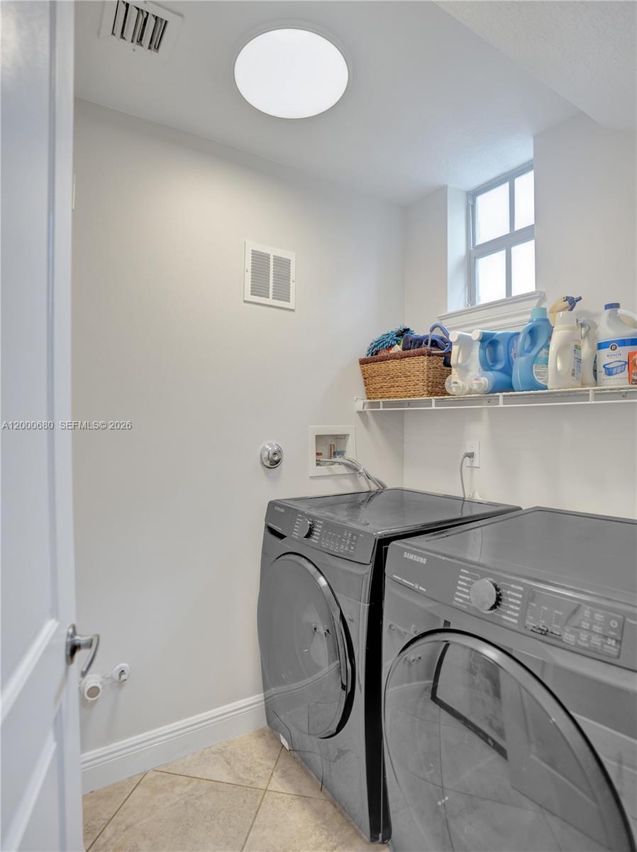 Tarpon River - Residential