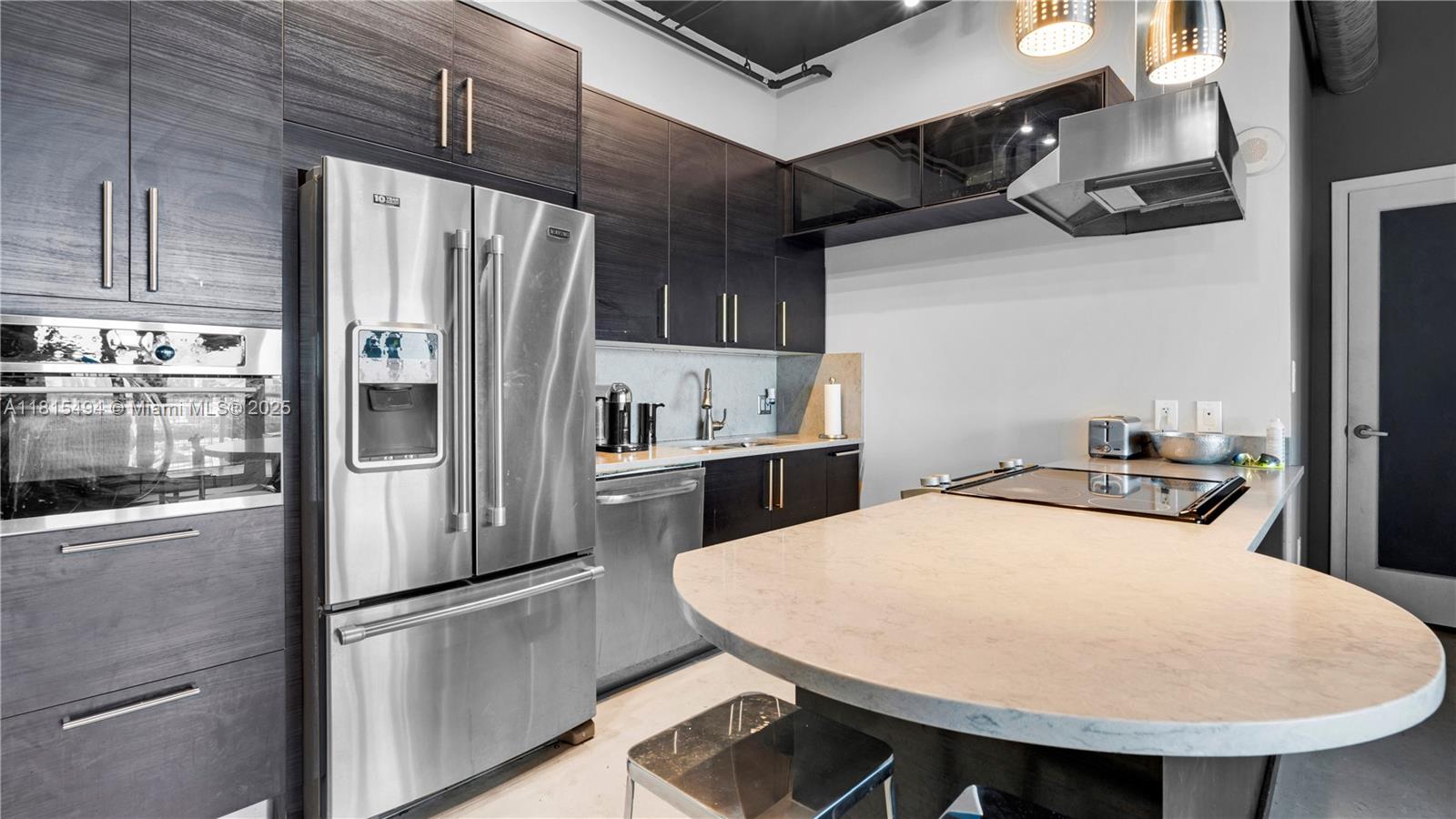 Great Investment opportunity! This updated 2BR/2BA unit on the 15th floor of Neo Lofts offers stunning views of the Miami River and skyline from every room.
New A/C, with renovated kitchen, bathrooms, and appliances, plus washer/dryer in the unit and a private balcony. Neo Lofts is a hurricane-rated luxury high-rise with top amenities including an infinity pool (currently under renovation), jacuzzi, gym, sauna, tennis courts, Zen garden, dog park, secured entry, concierge, valet, and assigned parking. Prime access to highways, Health District, Brickell, and more.
Unit currently rented at $3500 per month through 8/31/2025.
Owner will pay current special assessment in full at closing.