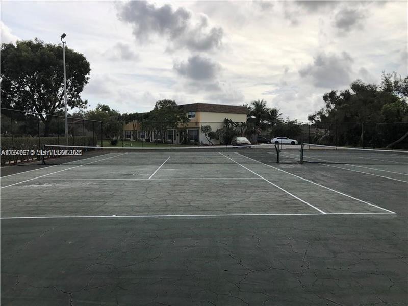 TOWNHOUSES OF PLANTATION - Residential