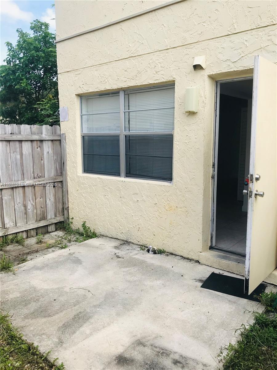 TOWNHOUSES OF PLANTATION - Residential