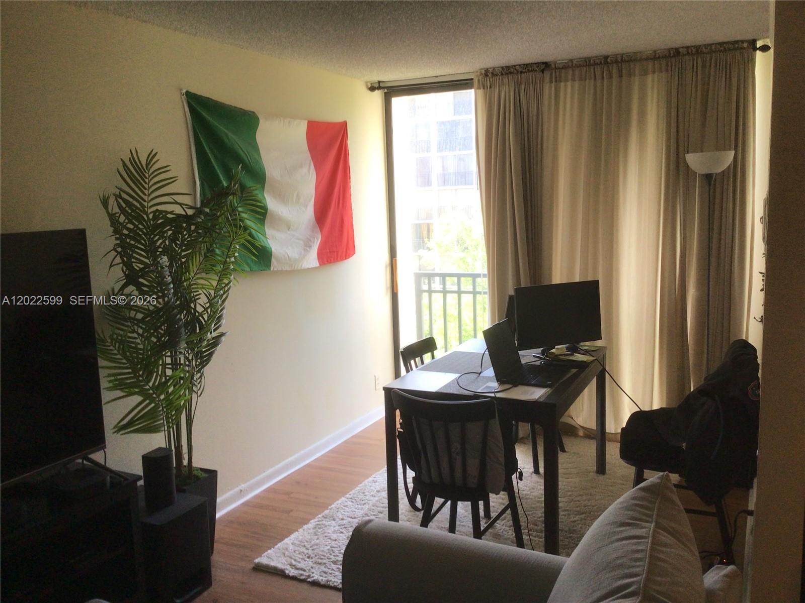 PLAZA OF AMERICAS CONDO P - Residential