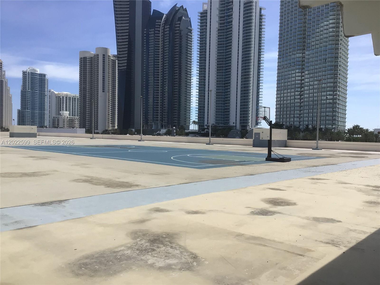PLAZA OF AMERICAS CONDO P - Residential