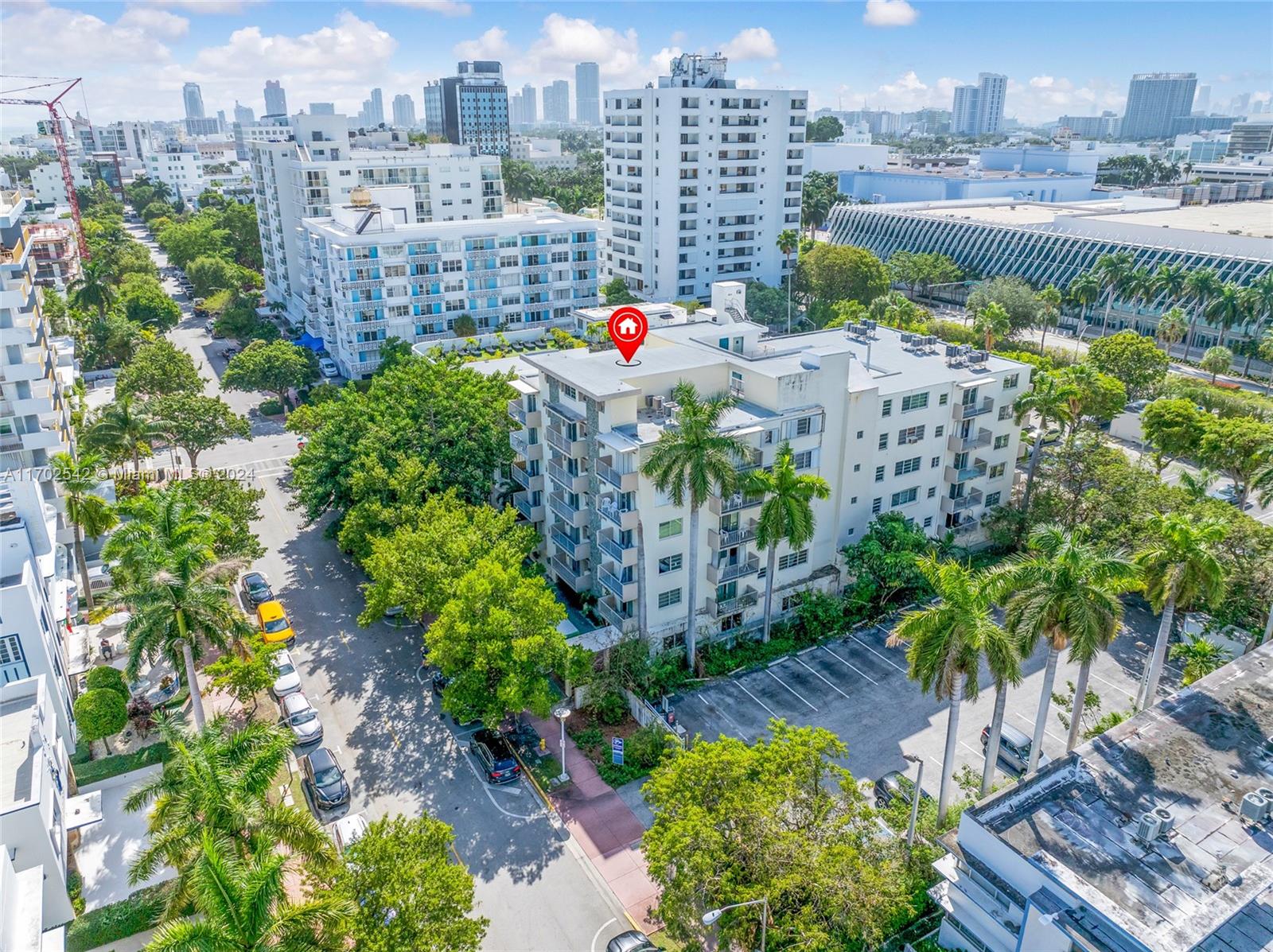 Property for Sale at 1820 James Ave 2B, Miami Beach, Miami-Dade County, Florida - Bedrooms: 1 
Bathrooms: 1  - $218,500