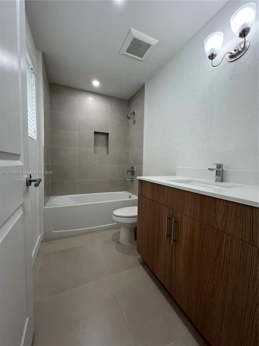 H BROOKERS SUB - Residential Lease