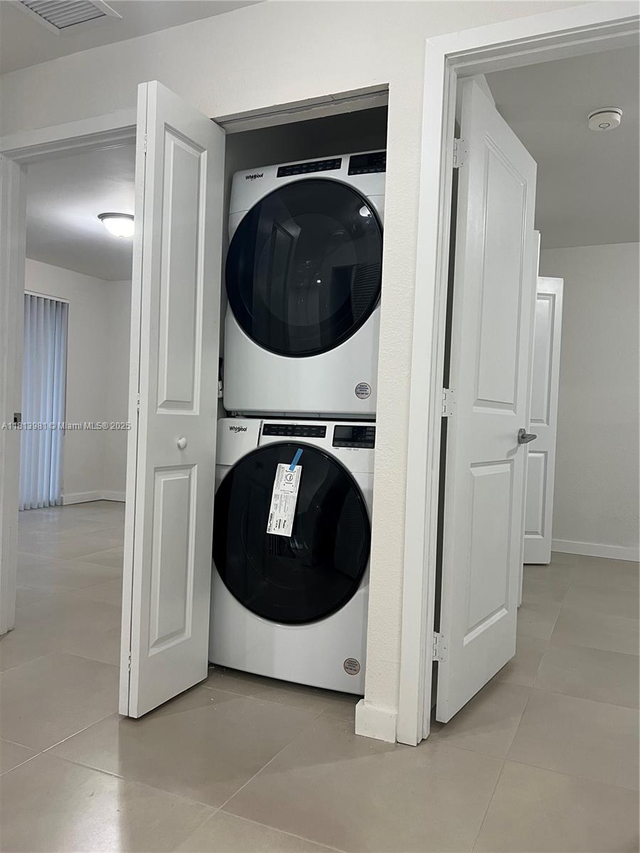 H BROOKERS SUB - Residential Lease