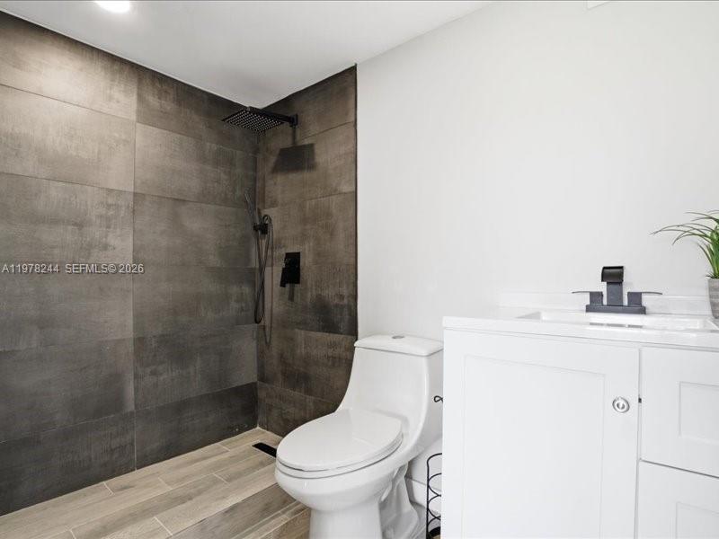 NEW HAMPTON AT CENTURY VI - Residential