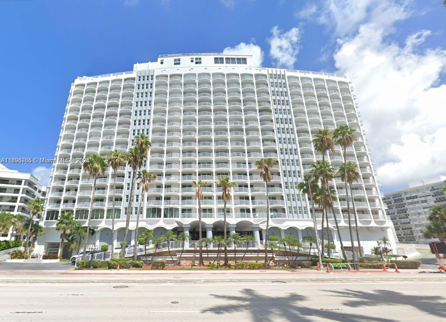 5401 Collins Ave 214