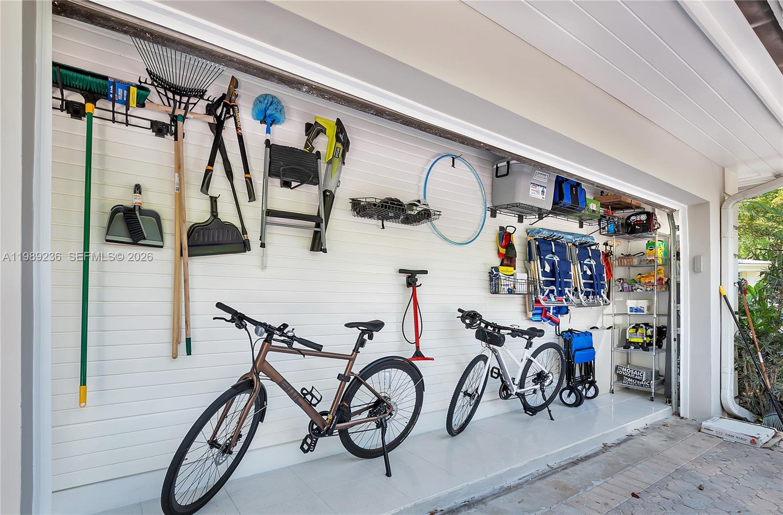 CORAL GABLES COUNTRY CLUB - Residential Lease