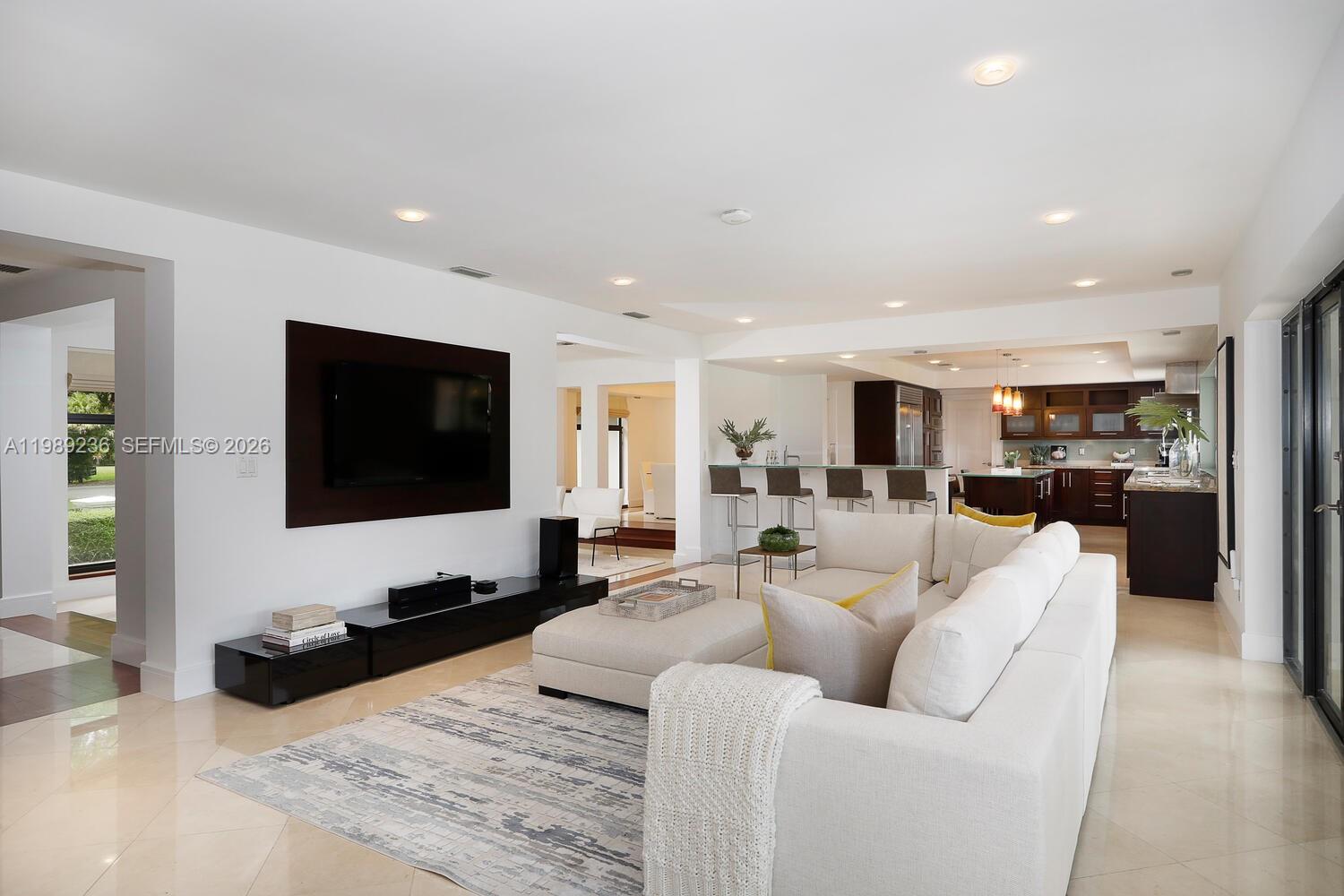 CORAL GABLES COUNTRY CLUB - Residential Lease