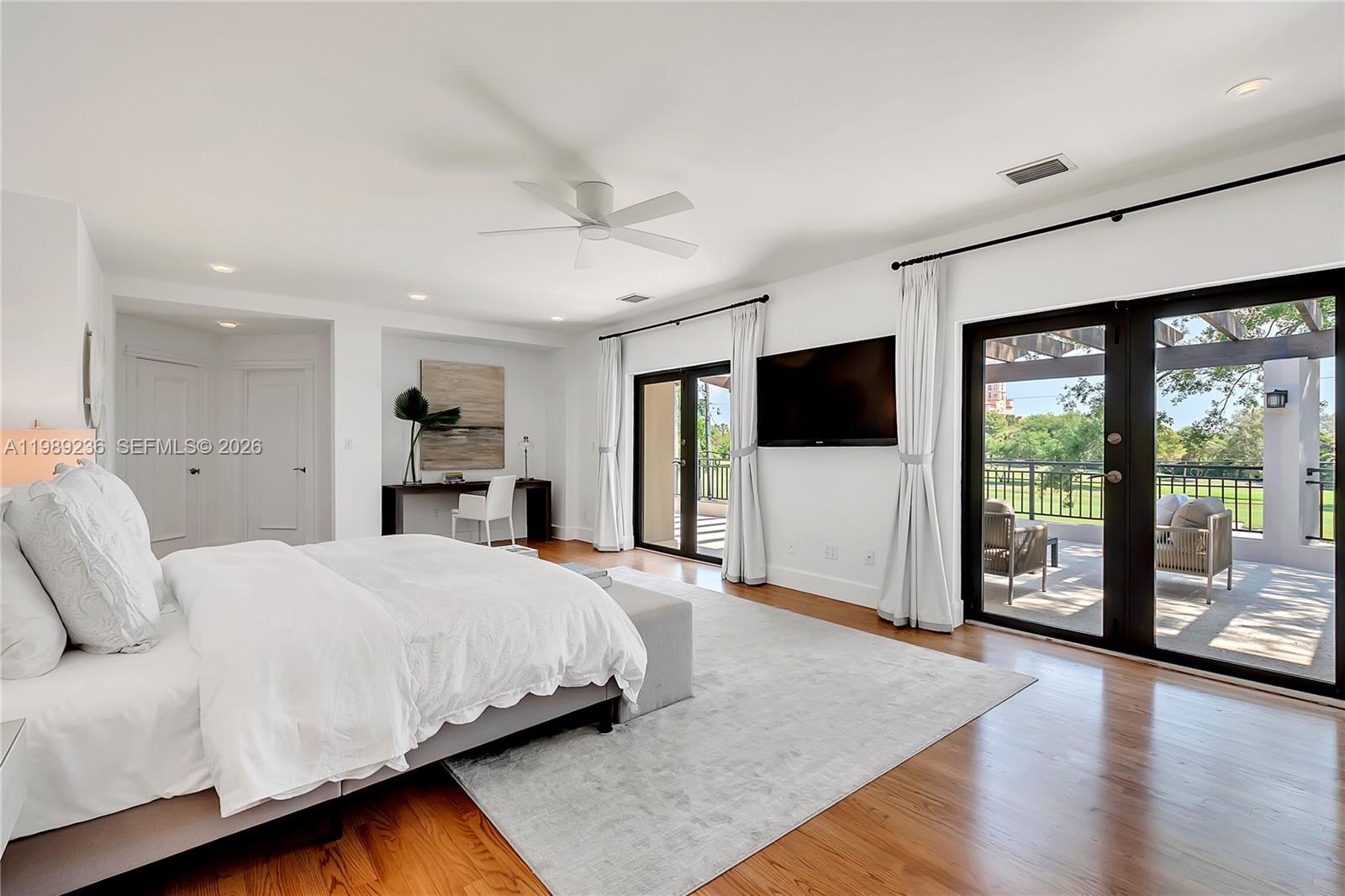 CORAL GABLES COUNTRY CLUB - Residential Lease