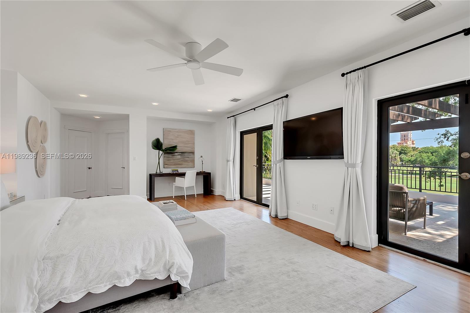 CORAL GABLES COUNTRY CLUB - Residential Lease