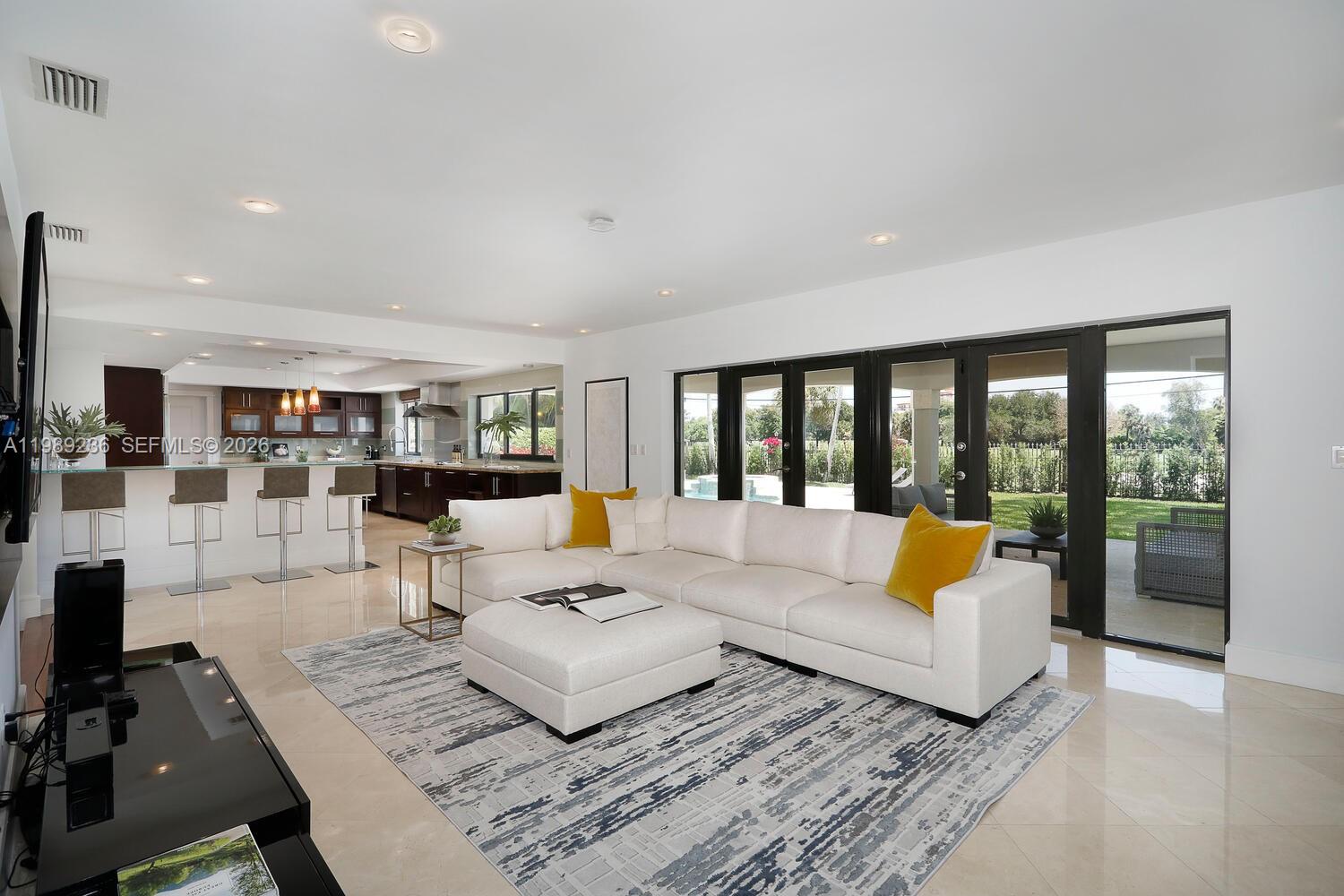 CORAL GABLES COUNTRY CLUB - Residential Lease