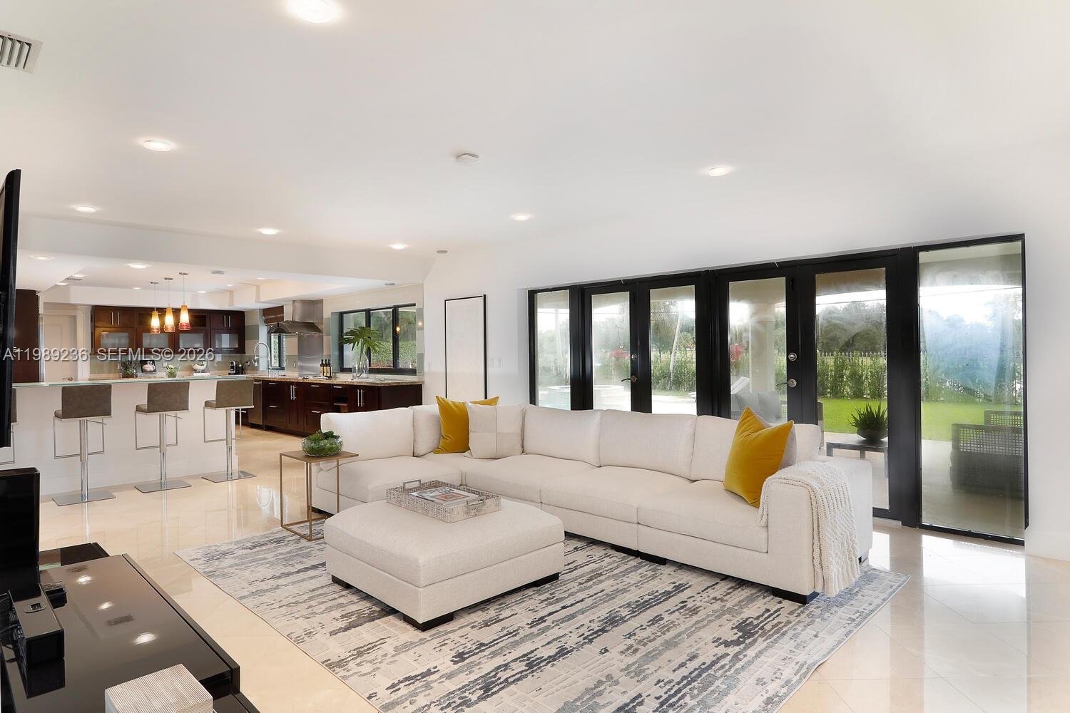 CORAL GABLES COUNTRY CLUB - Residential Lease