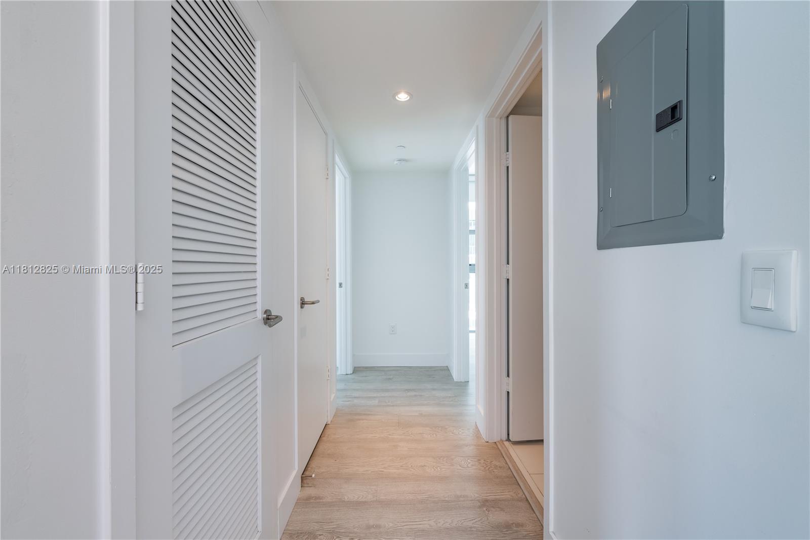 1100 MILLECENTO RESIDENCE - Residential