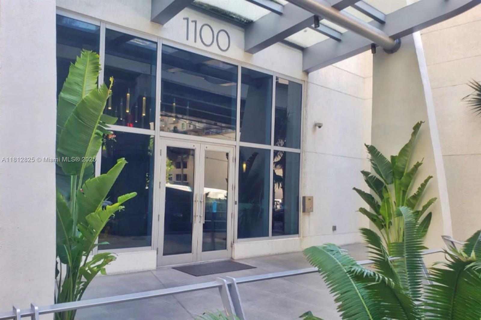 1100 MILLECENTO RESIDENCE - Residential