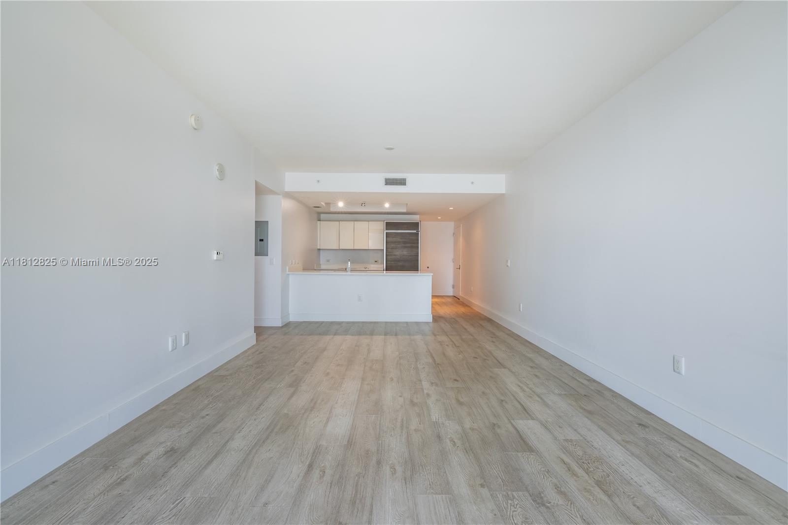 1100 MILLECENTO RESIDENCE - Residential