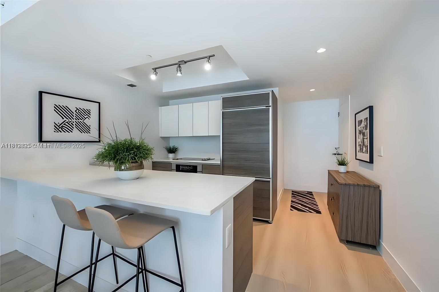 1100 MILLECENTO RESIDENCE - Residential