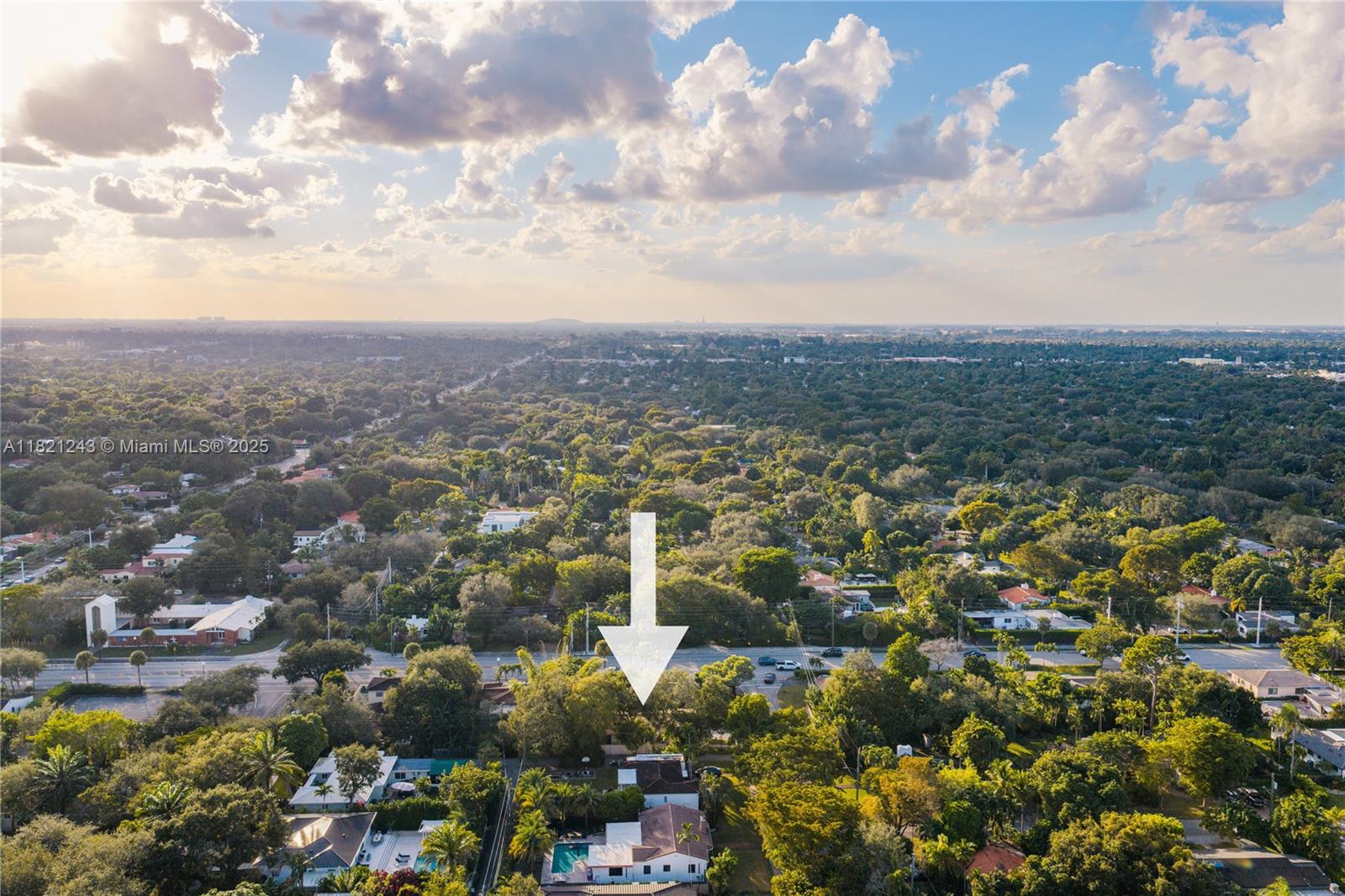 CHARMING Mia Shores - Residential