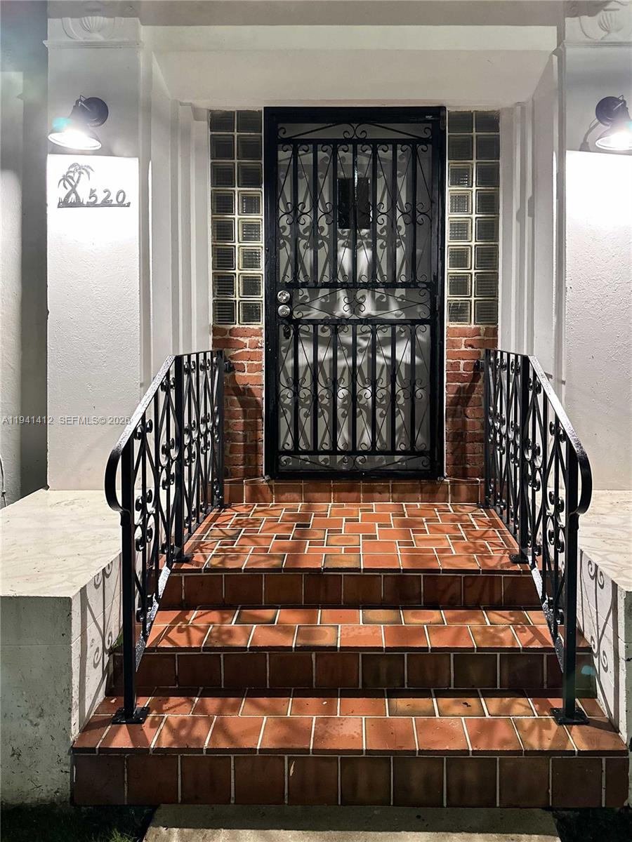 CITY OF MIAMI SOUTH - Residential Lease