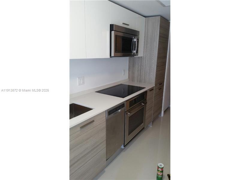 BRICKELL HOUSE - Residential