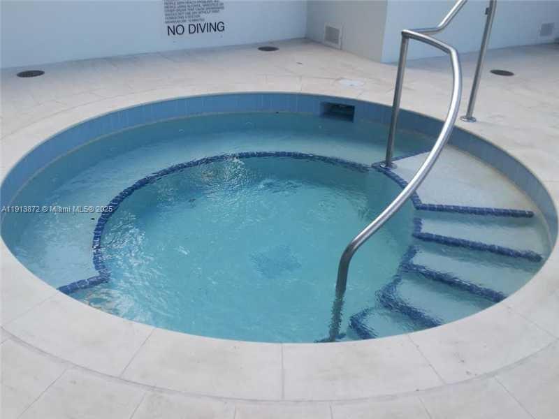 BRICKELL HOUSE - Residential