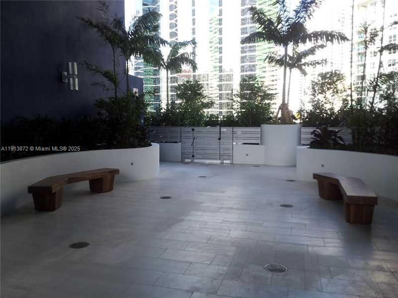 BRICKELL HOUSE - Residential