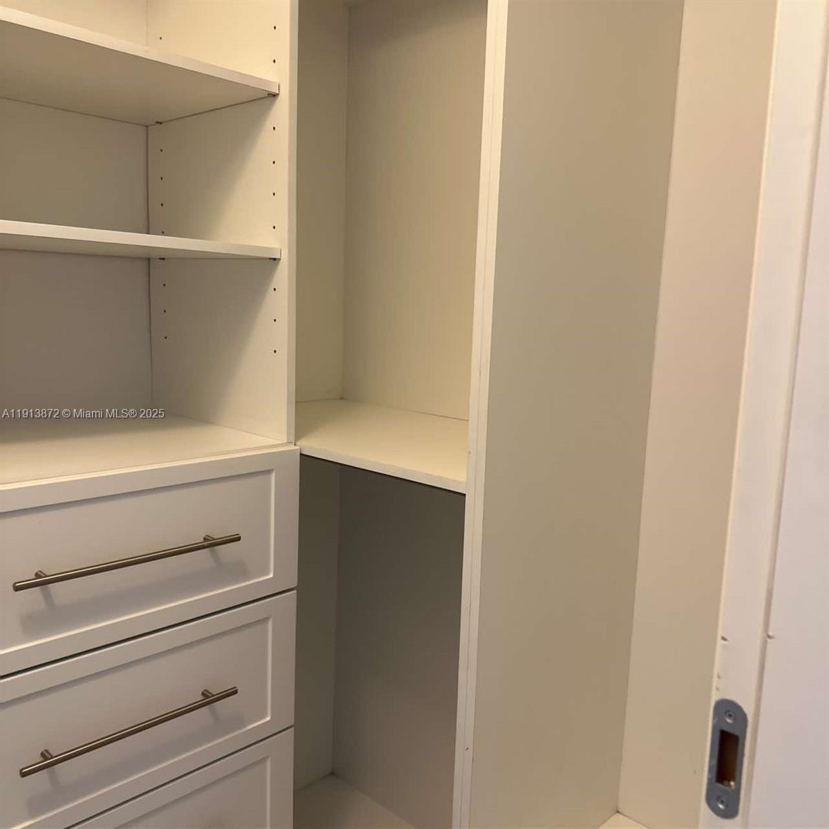 BRICKELL HOUSE - Residential