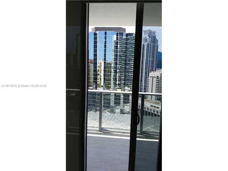BRICKELL HOUSE - Residential