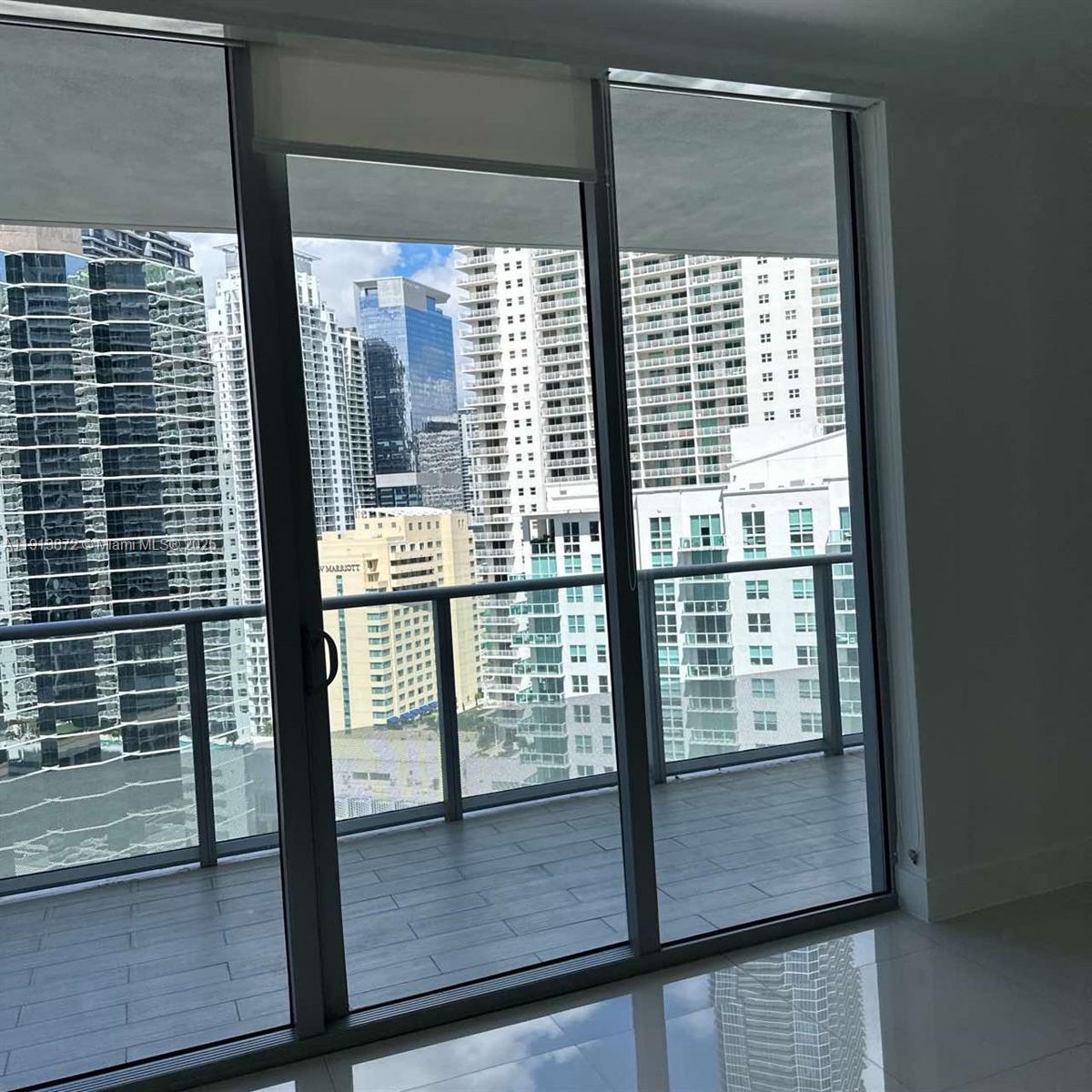 BRICKELL HOUSE - Residential