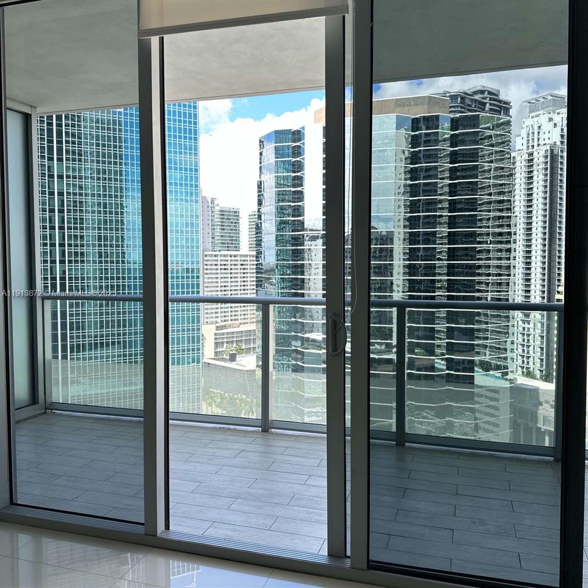 BRICKELL HOUSE - Residential