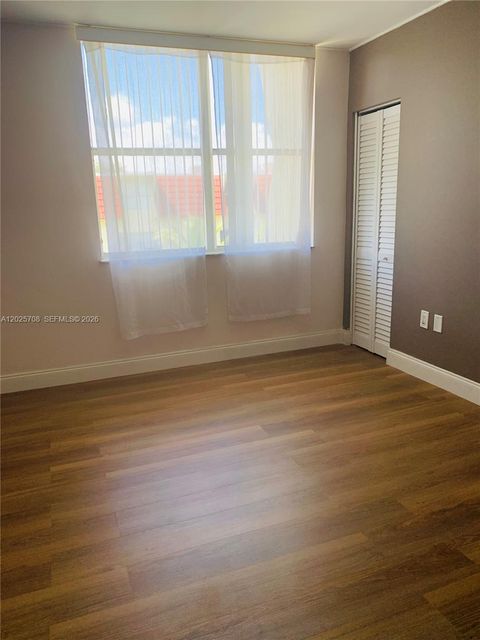 Tiny photo for 1651 NE 115th St #21C, Miami, FL 33181 (MLS # A12025708)