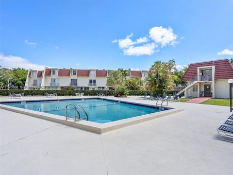 Tiny photo for 1651 NE 115th St #21C, Miami, FL 33181 (MLS # A12025708)